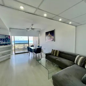 Sea View In Makenzy Apartament Larnaca